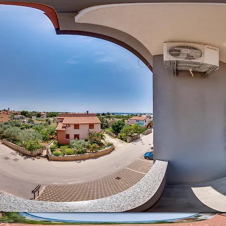 Lejlighed 2 Bedroom Peroj